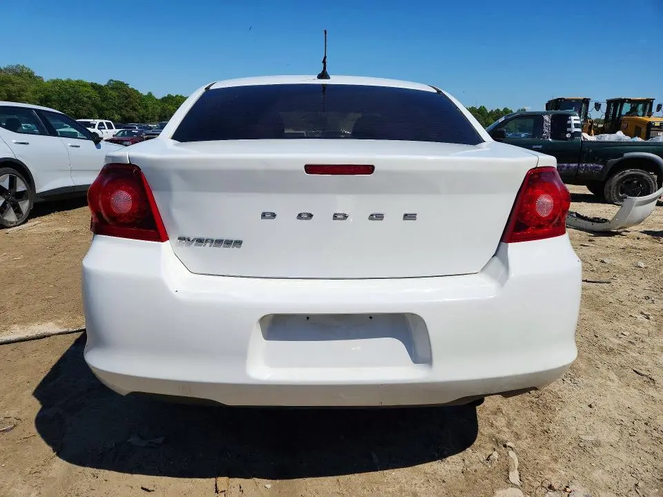 2014 DODGE AVENGER SE  