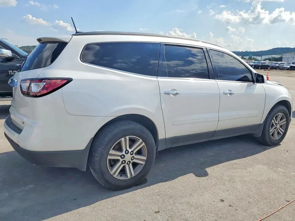 2017 CHEVROLET TRAVERSE LT  