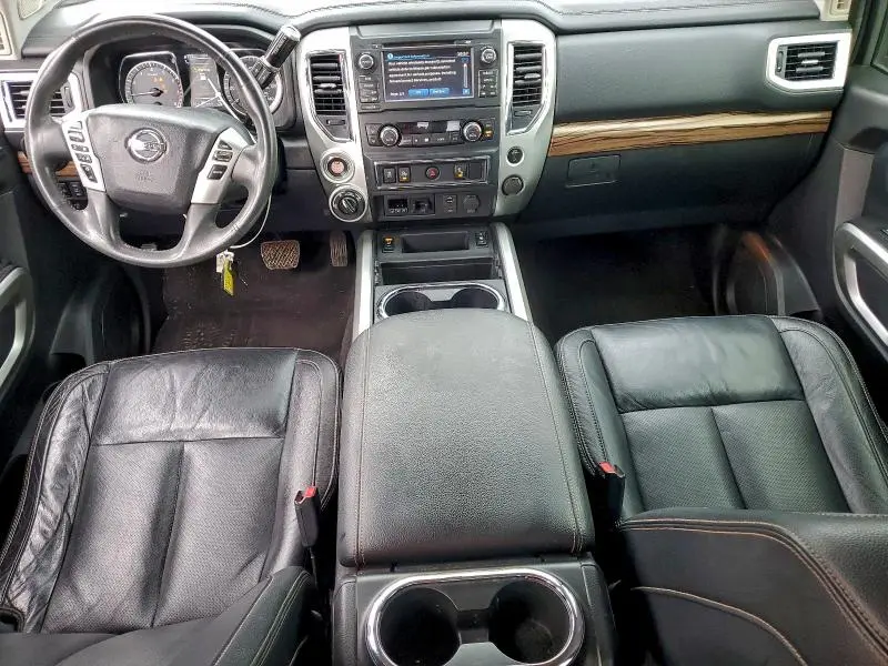 2017 NISSAN TITAN SV  