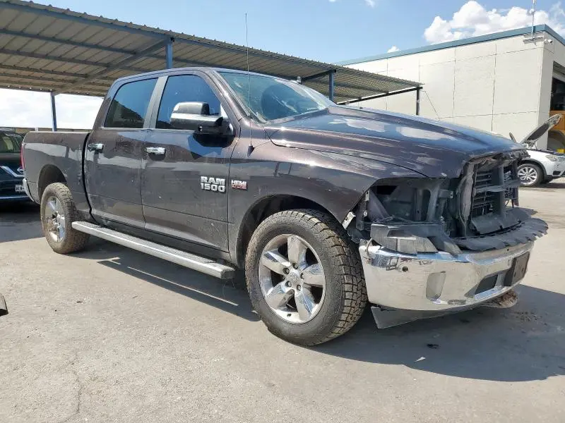2017 RAM 1500 SLT