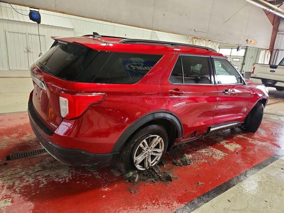2022 FORD EXPLORER XLT  