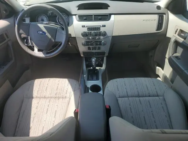 2010 FORD FOCUS SE  