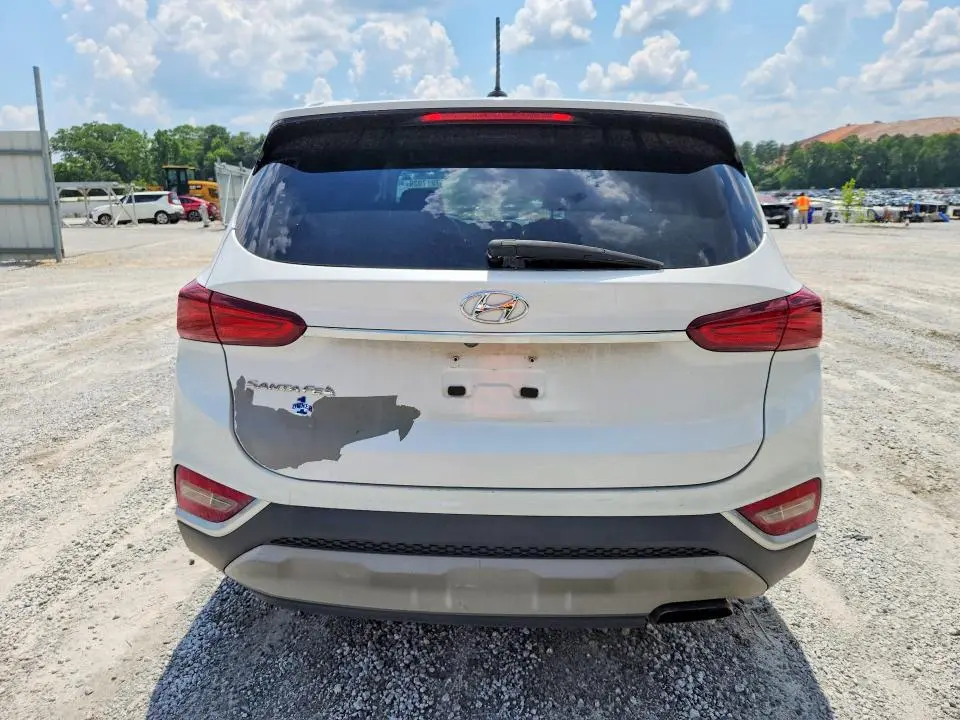 2019 HYUNDAI SANTA FE SE  