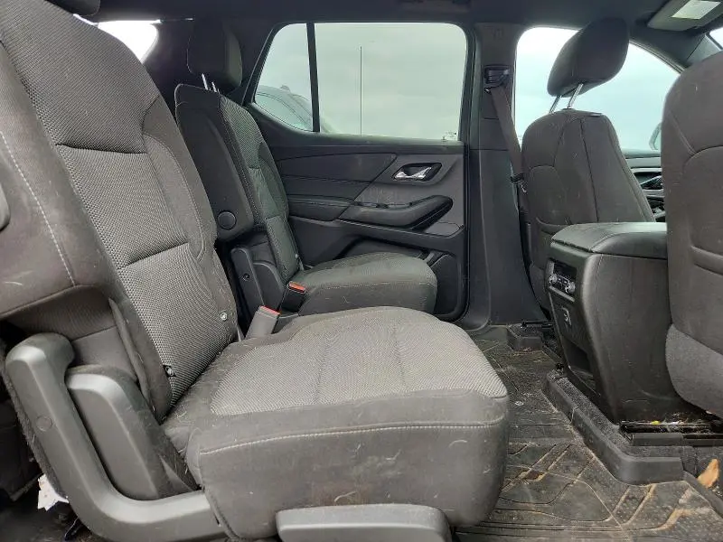 2023 CHEVROLET TRAVERSE LT  