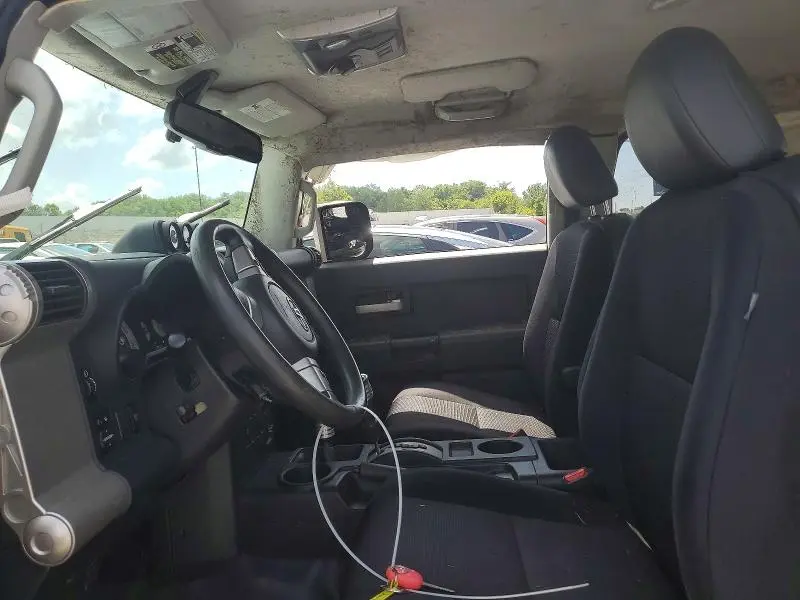 2013 TOYOTA FJ CRUISER BASE  