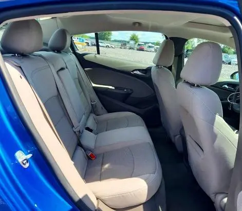 2017 CHEVROLET CRUZE LT  