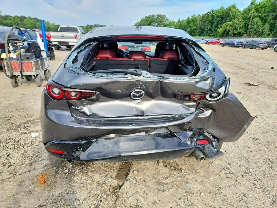 2025 MAZDA 3 PREMIUM  