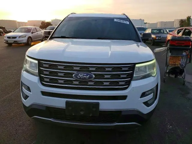 2017 FORD EXPLORER XLT  