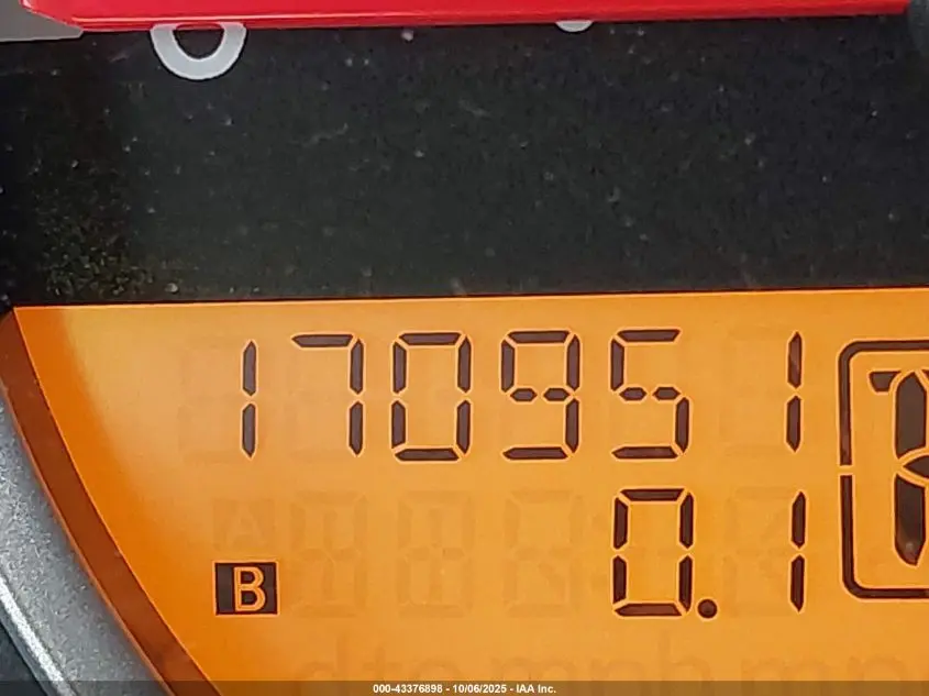 2012 NISSAN PATHFINDER SV