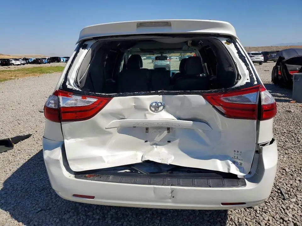 2017 TOYOTA SIENNA XLE 8-PASSENGER  