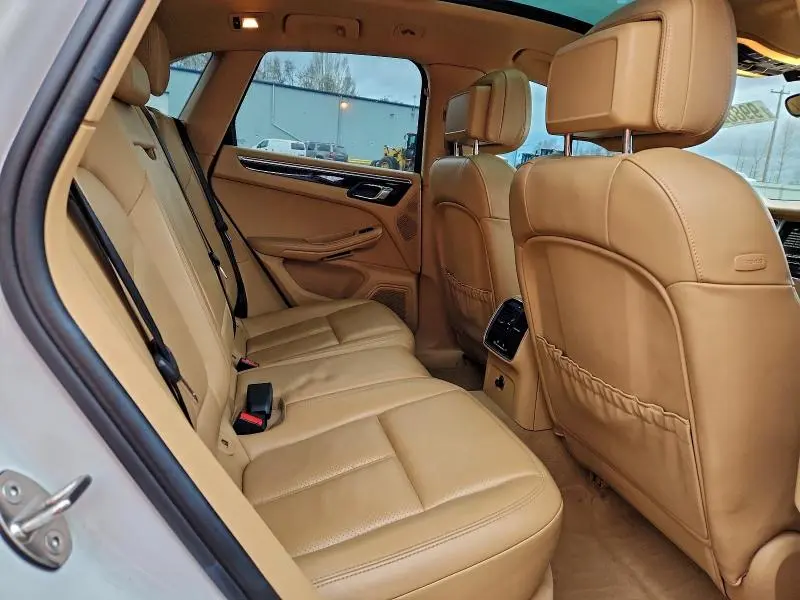 2016 PORSCHE MACAN S  