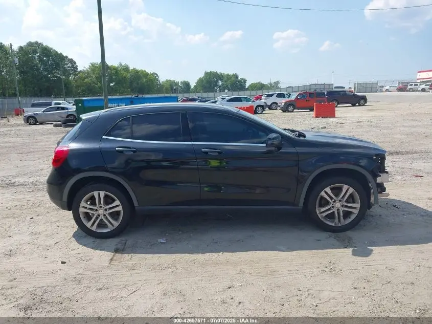 2017 MERCEDES-BENZ GLA 250  