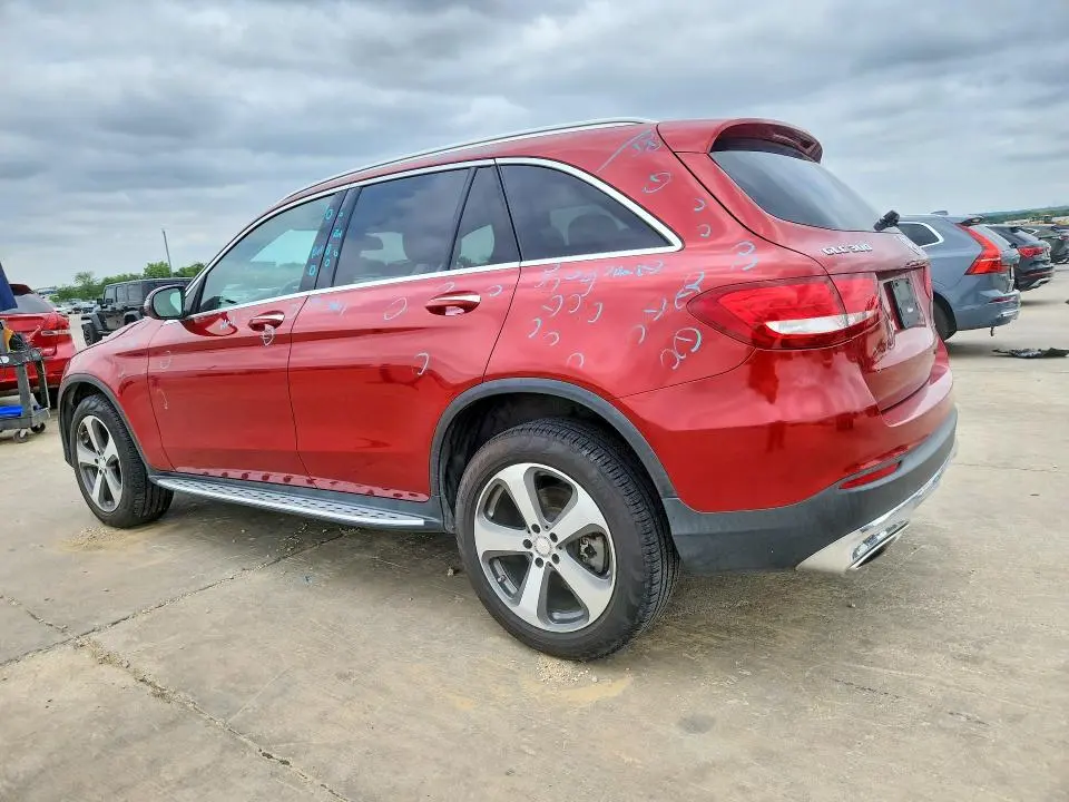 2016 MERCEDES-BENZ GLC 300  