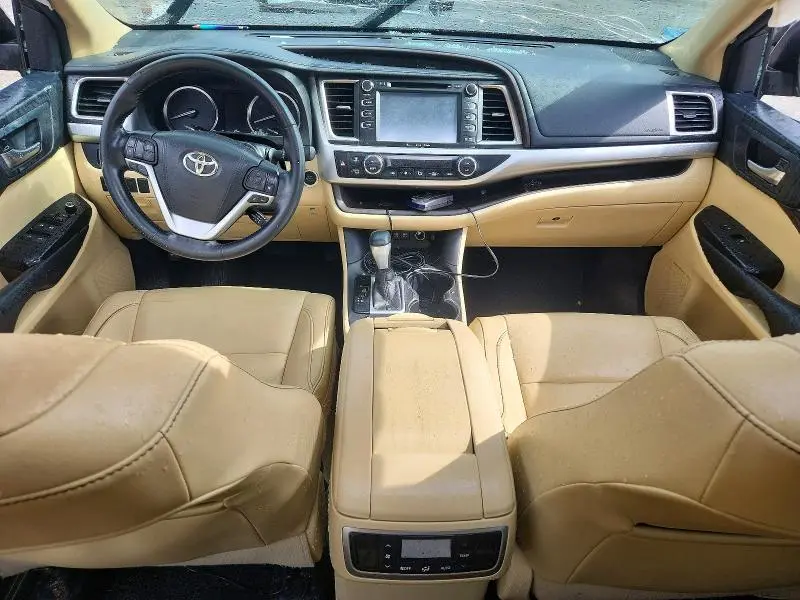 2018 TOYOTA HIGHLANDER XLE  