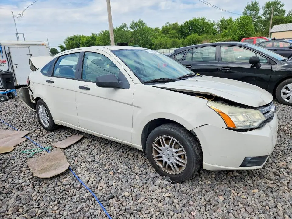 2011 FORD FOCUS SE  