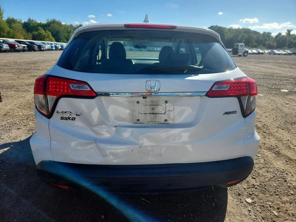 2021 HONDA HR-V LX  
