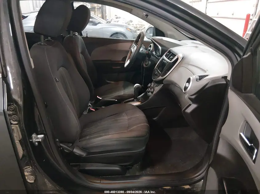 2020 CHEVROLET SONIC FWD  LT