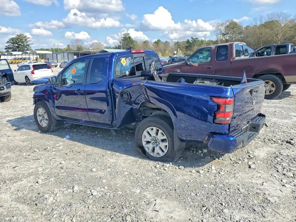 2022 NISSAN FRONTIER SV  