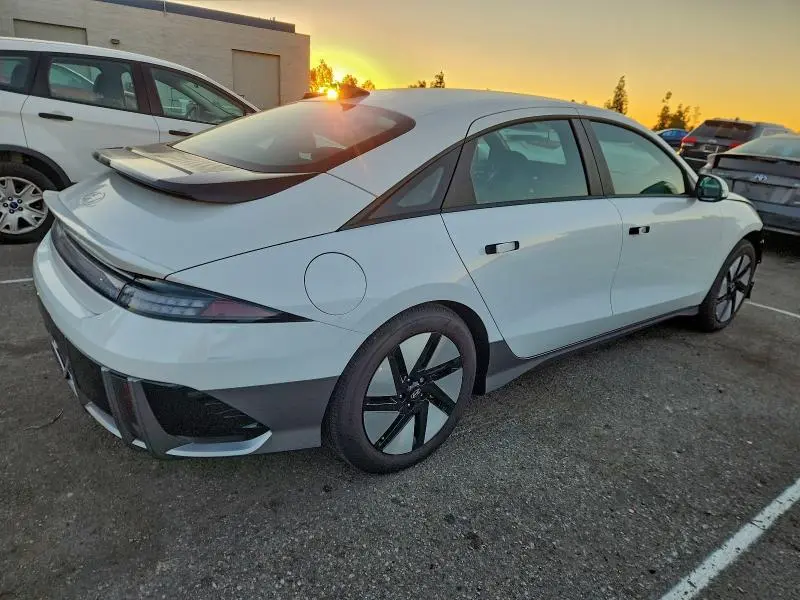 2025 HYUNDAI IONIQ 6 SE  