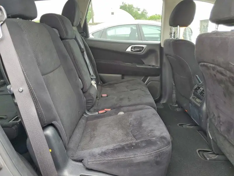 2016 NISSAN PATHFINDER SV  