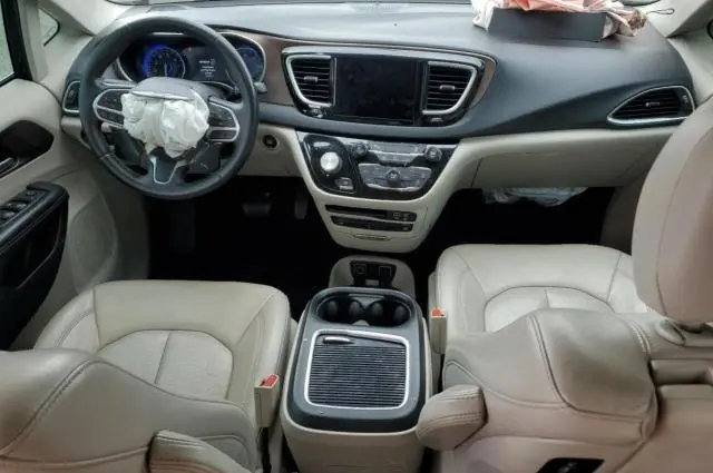 2017 CHRYSLER PACIFICA TOURING L PLUS  