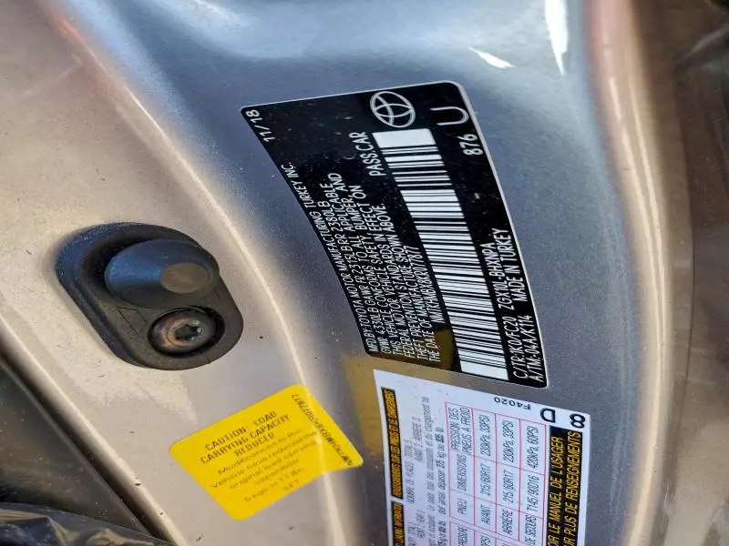 2019 TOYOTA C-HR XLE  