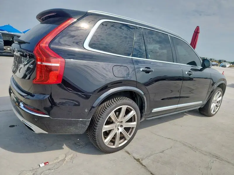 2016 VOLVO XC90 T6  