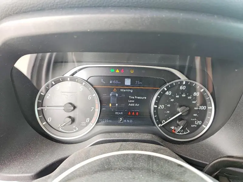 2021 NISSAN TITAN SV  