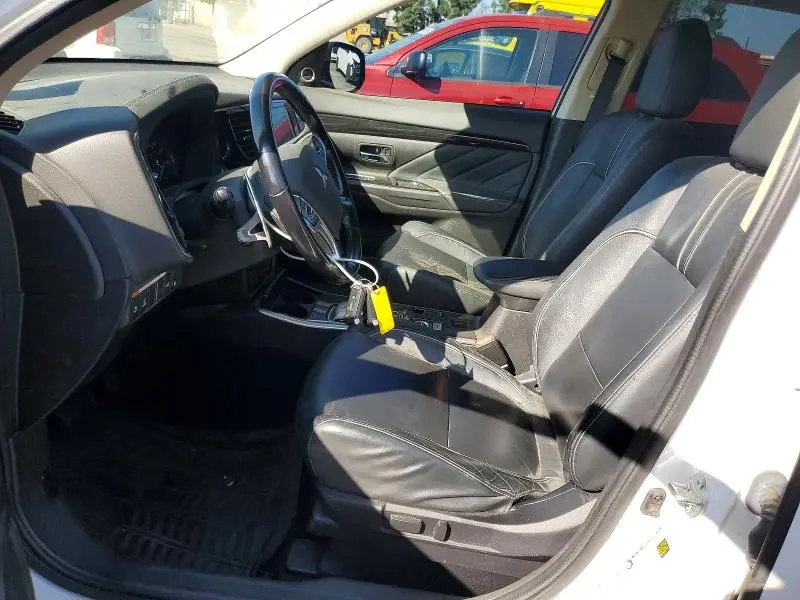 2018 MITSUBISHI OUTLANDER SE  