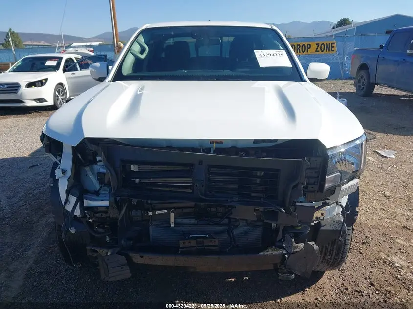 2025 NISSAN FRONTIER SV 4X4