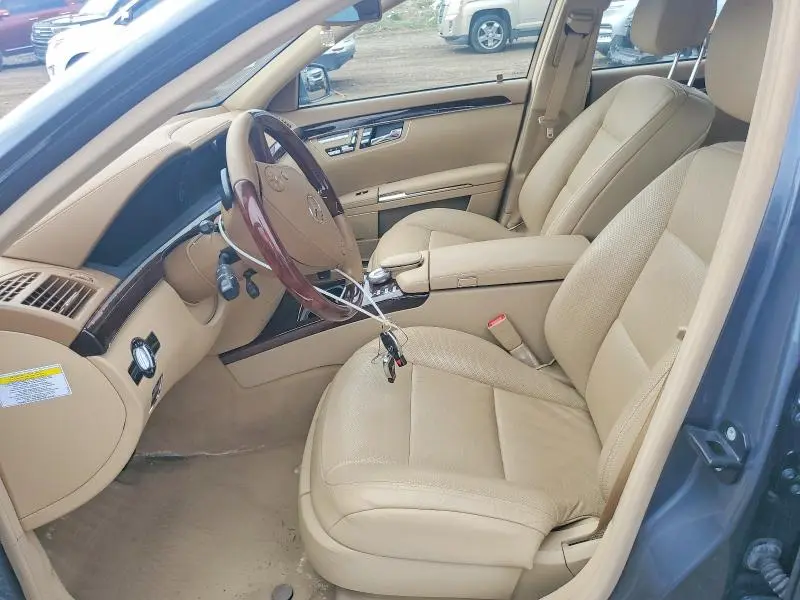 2011 MERCEDES-BENZ S 550  