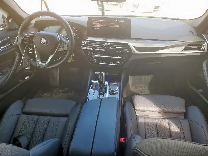 2021 BMW 530 I  
