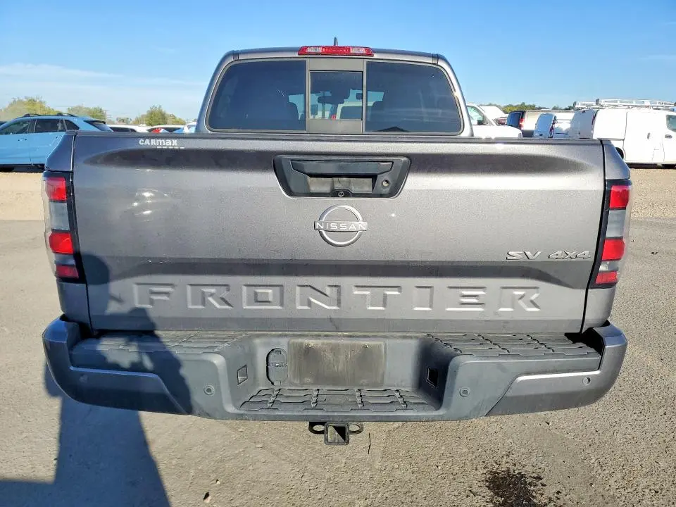 2022 NISSAN FRONTIER SV  