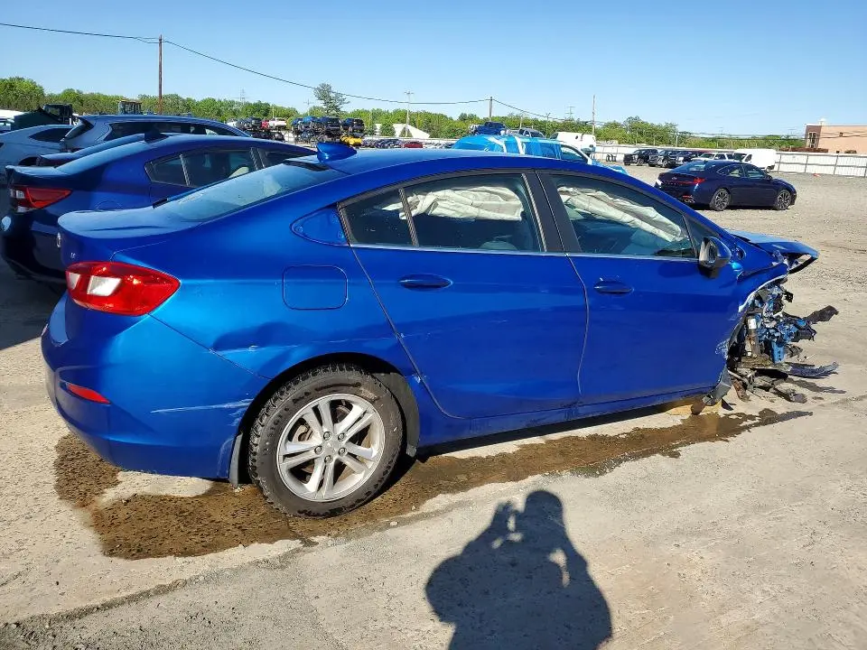 2017 CHEVROLET CRUZE LT  