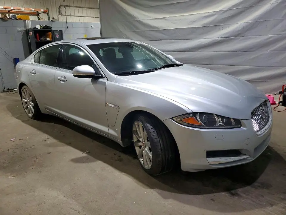 2014 JAGUAR XF   