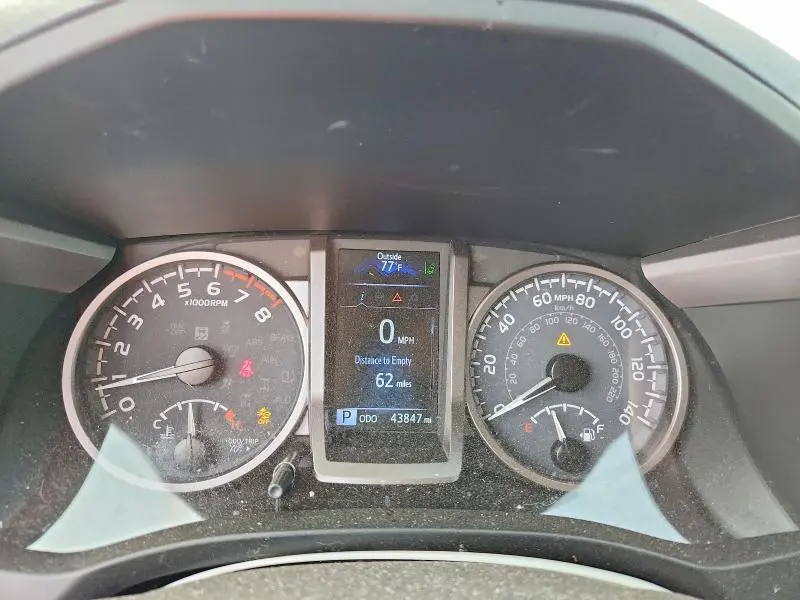 2021 TOYOTA TACOMA SR5 V6  