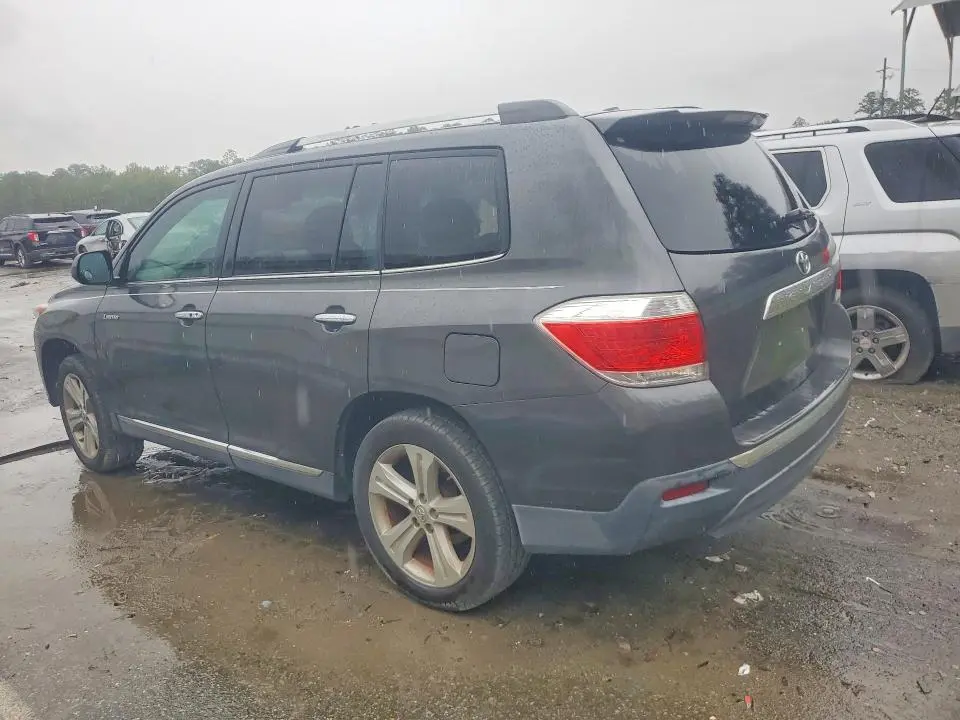 2013 TOYOTA HIGHLANDER LIMITED  