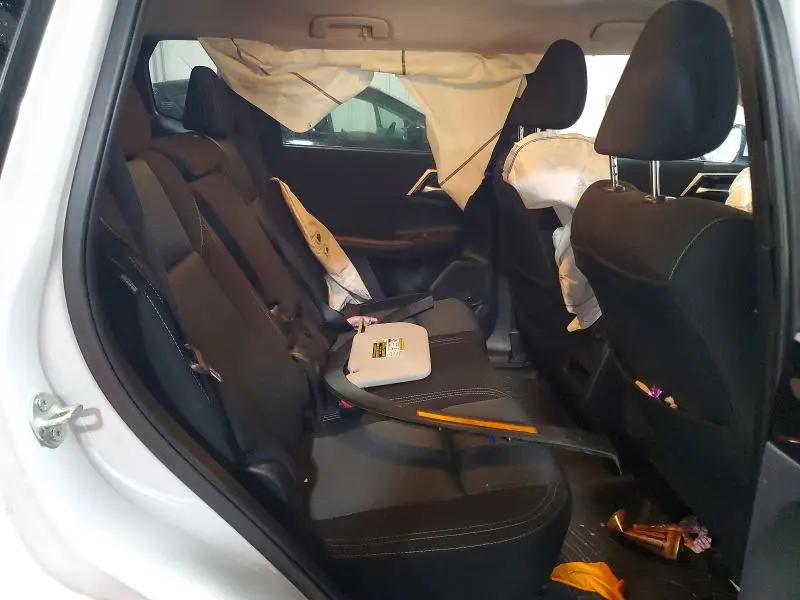 2024 MITSUBISHI OUTLANDER ES  