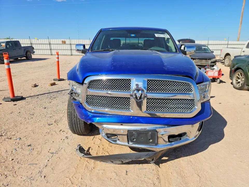 2017 RAM 1500 SLT  