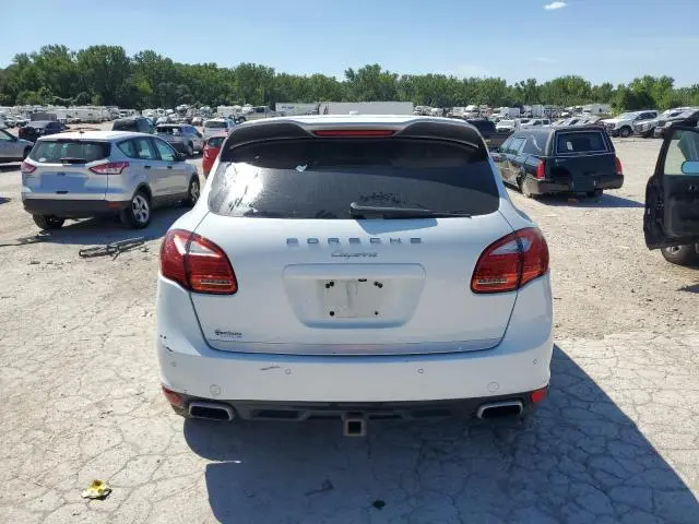 2014 PORSCHE CAYENNE   