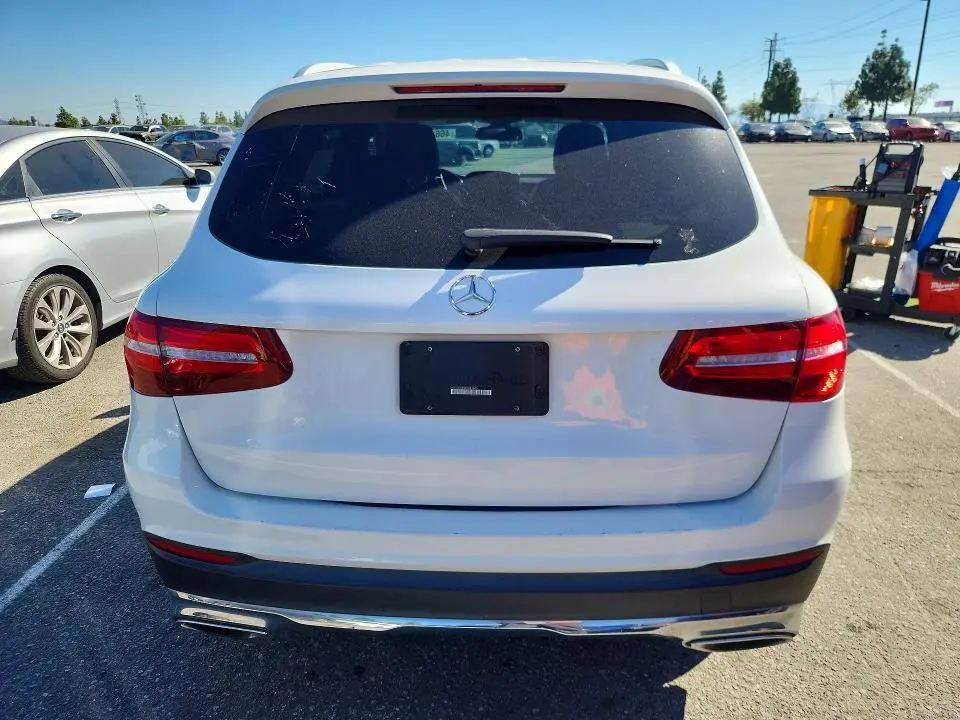 2019 MERCEDES-BENZ GLC 300  