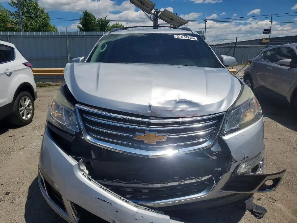 2017 CHEVROLET TRAVERSE LT  