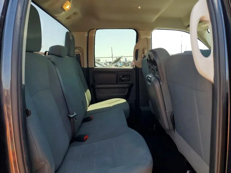 2015 RAM 1500 ST  