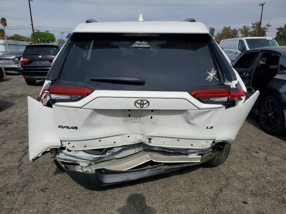 2021 TOYOTA RAV4 LE  