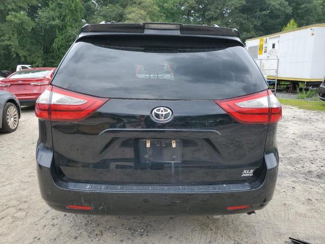 2018 TOYOTA SIENNA XLE