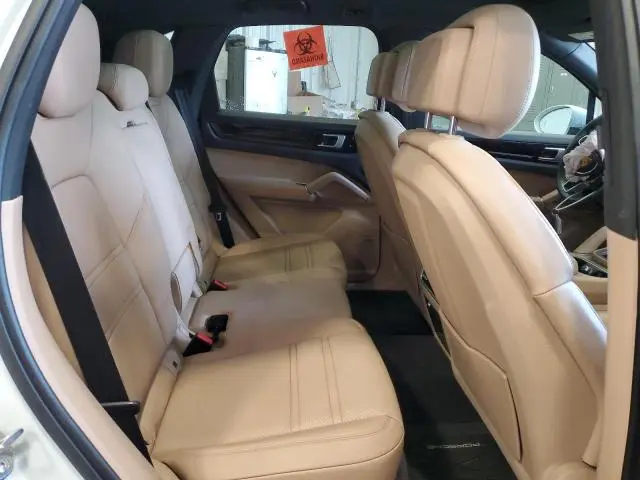 2021 PORSCHE CAYENNE E-HYBRID  