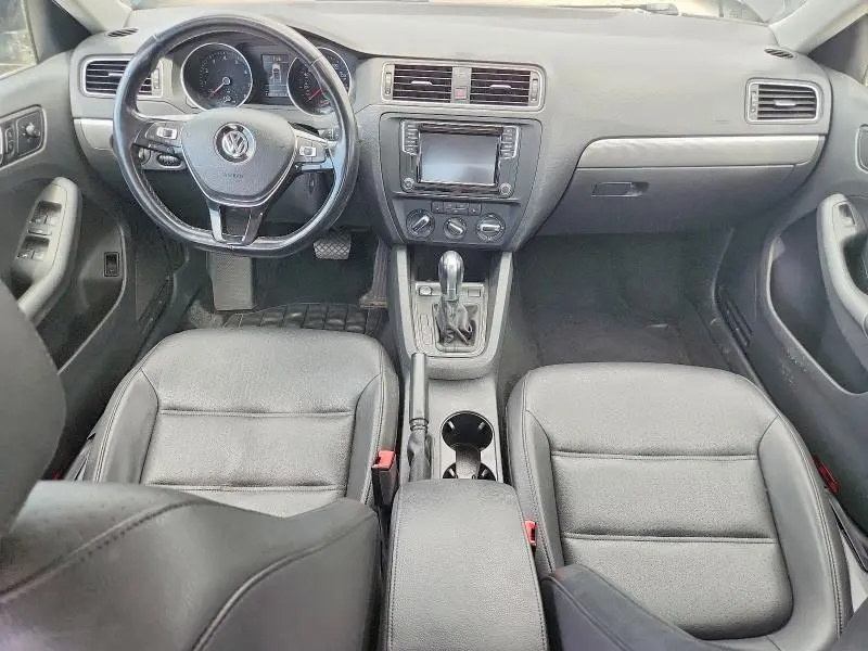 2017 VOLKSWAGEN JETTA SE  