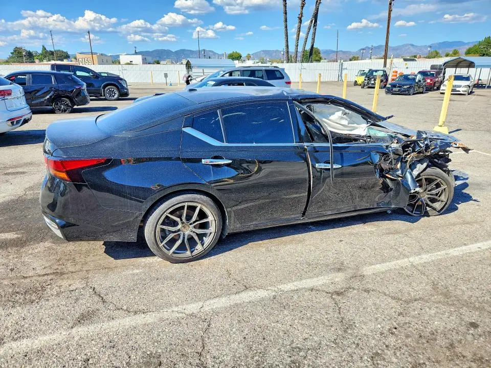 2019 NISSAN ALTIMA SL  