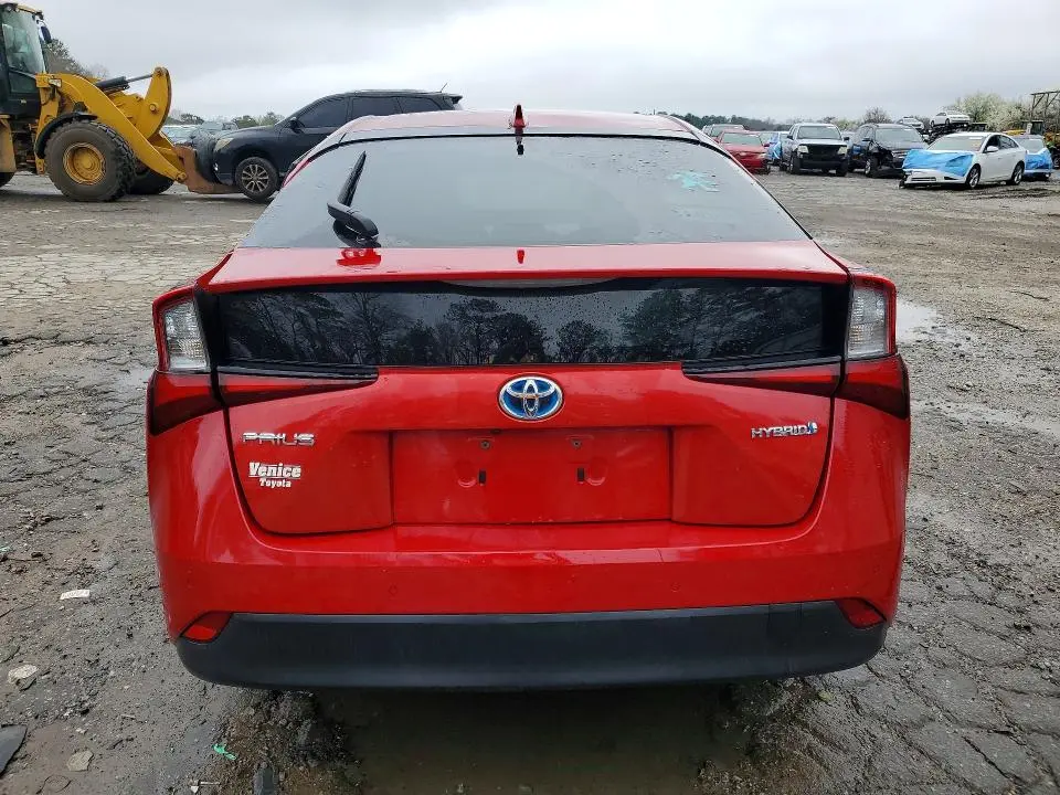 2019 TOYOTA PRIUS LE  