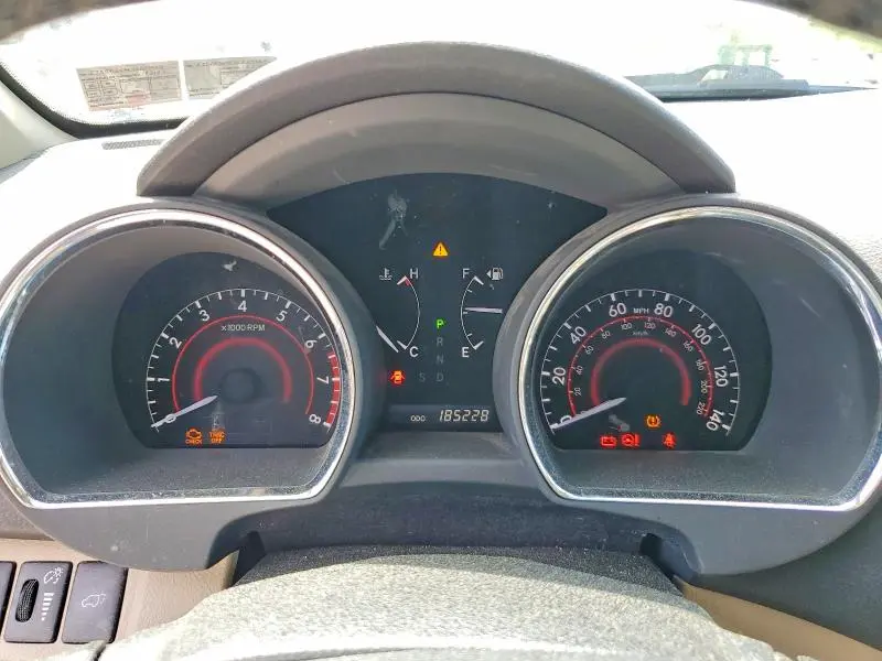 2012 TOYOTA HIGHLANDER SE  